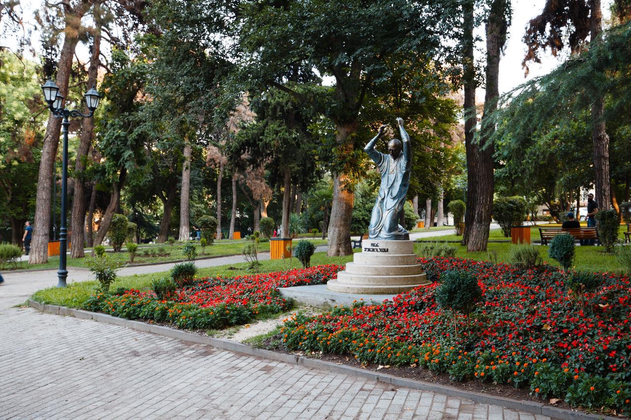 Garden Side Tbilisi Hotel Exterior photo